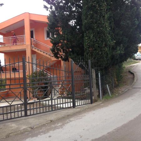 Ruza Vetrova Apartment Bar Bagian luar foto