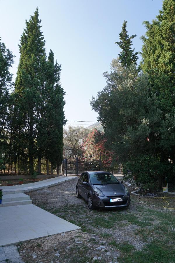 Ruza Vetrova Apartment Bar Bagian luar foto