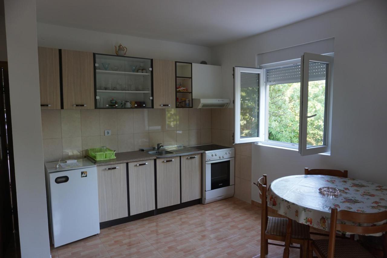 Ruza Vetrova Apartment Bar Bagian luar foto