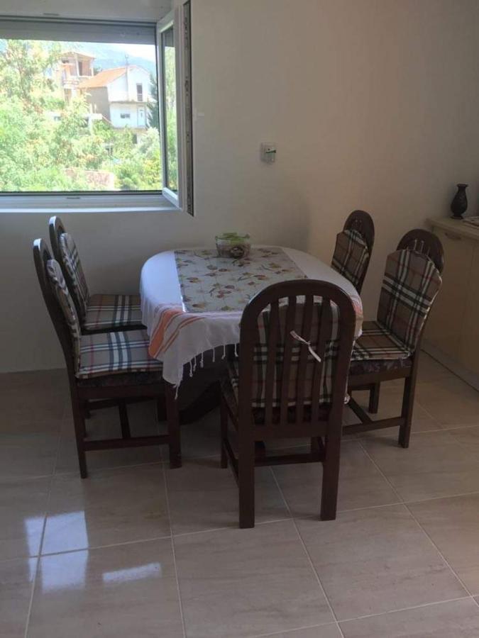 Ruza Vetrova Apartment Bar Bagian luar foto