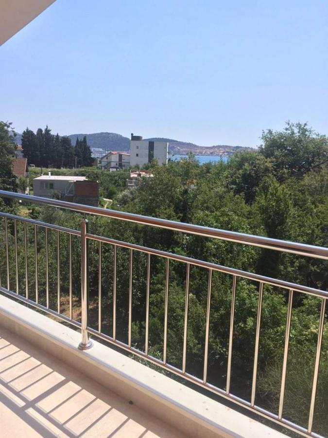 Ruza Vetrova Apartment Bar Bagian luar foto