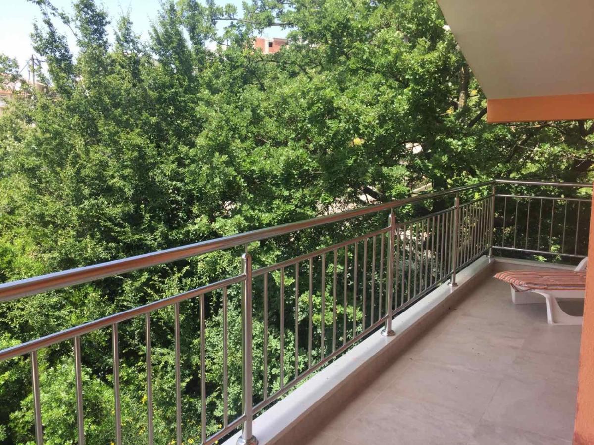 Ruza Vetrova Apartment Bar Bagian luar foto
