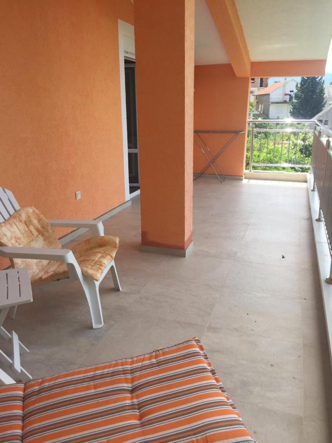 Ruza Vetrova Apartment Bar Bagian luar foto