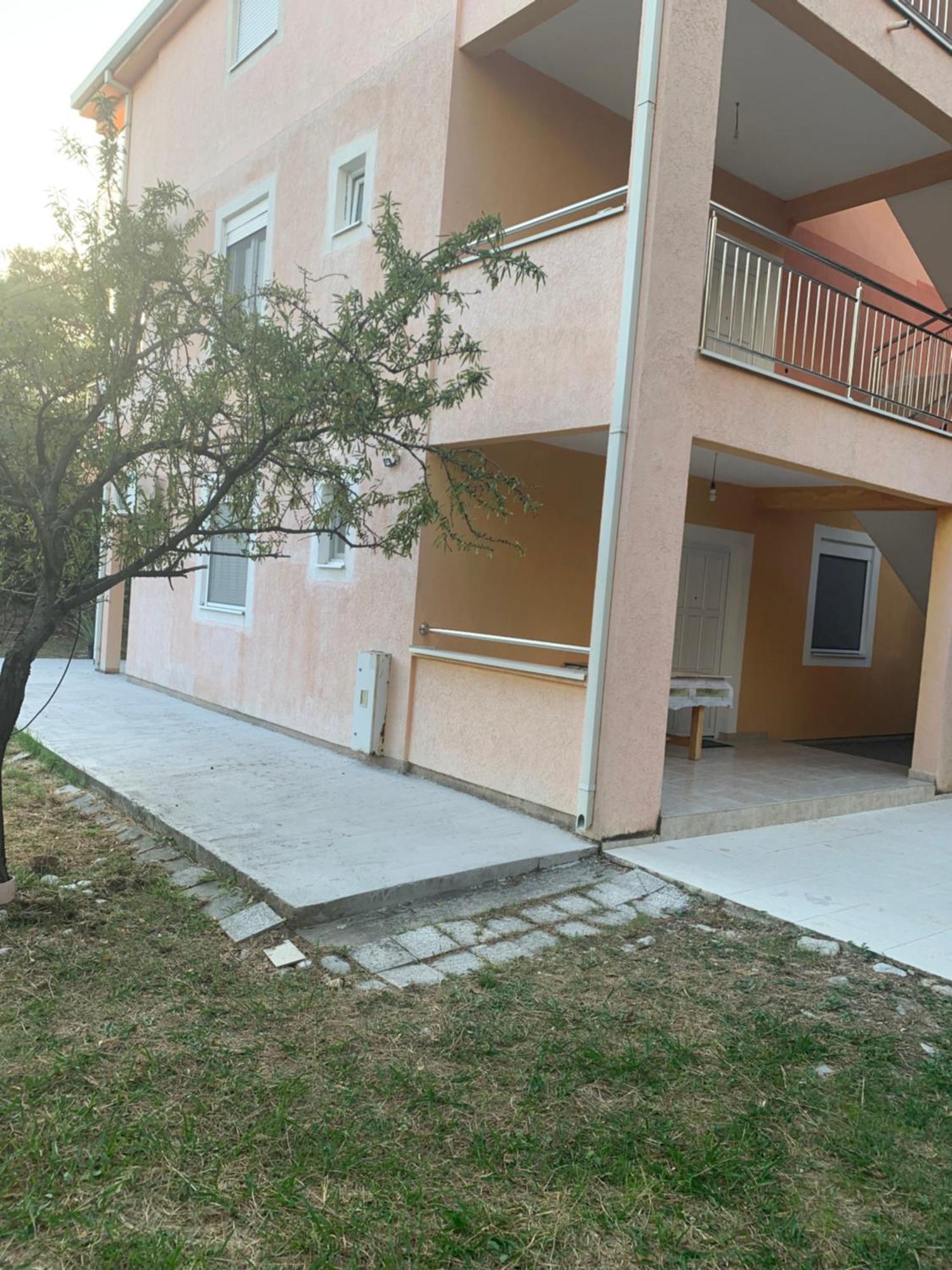 Ruza Vetrova Apartment Bar Bagian luar foto