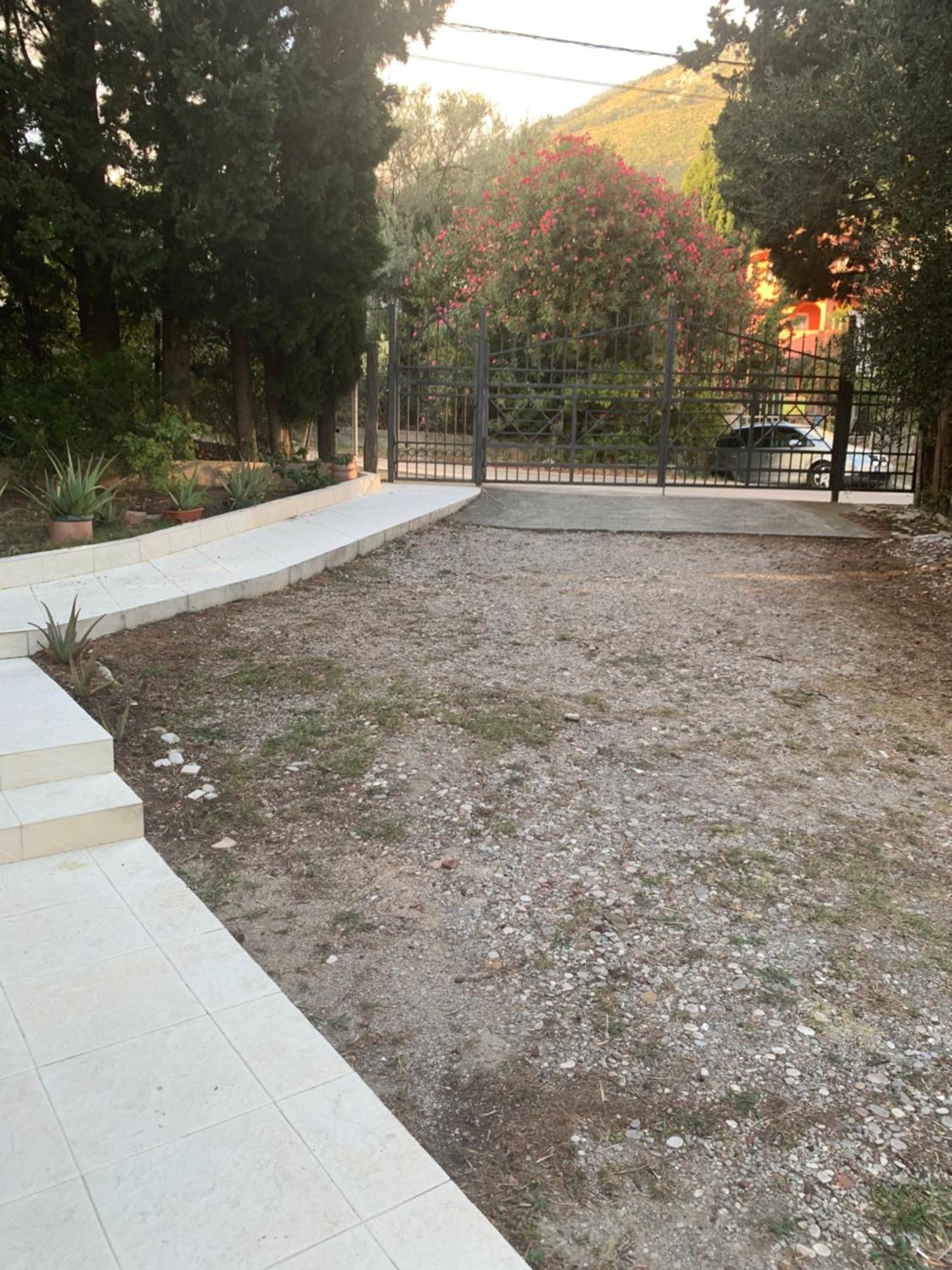 Ruza Vetrova Apartment Bar Bagian luar foto